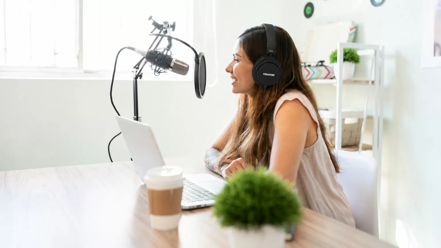Livestream & sáng tạo nội dung