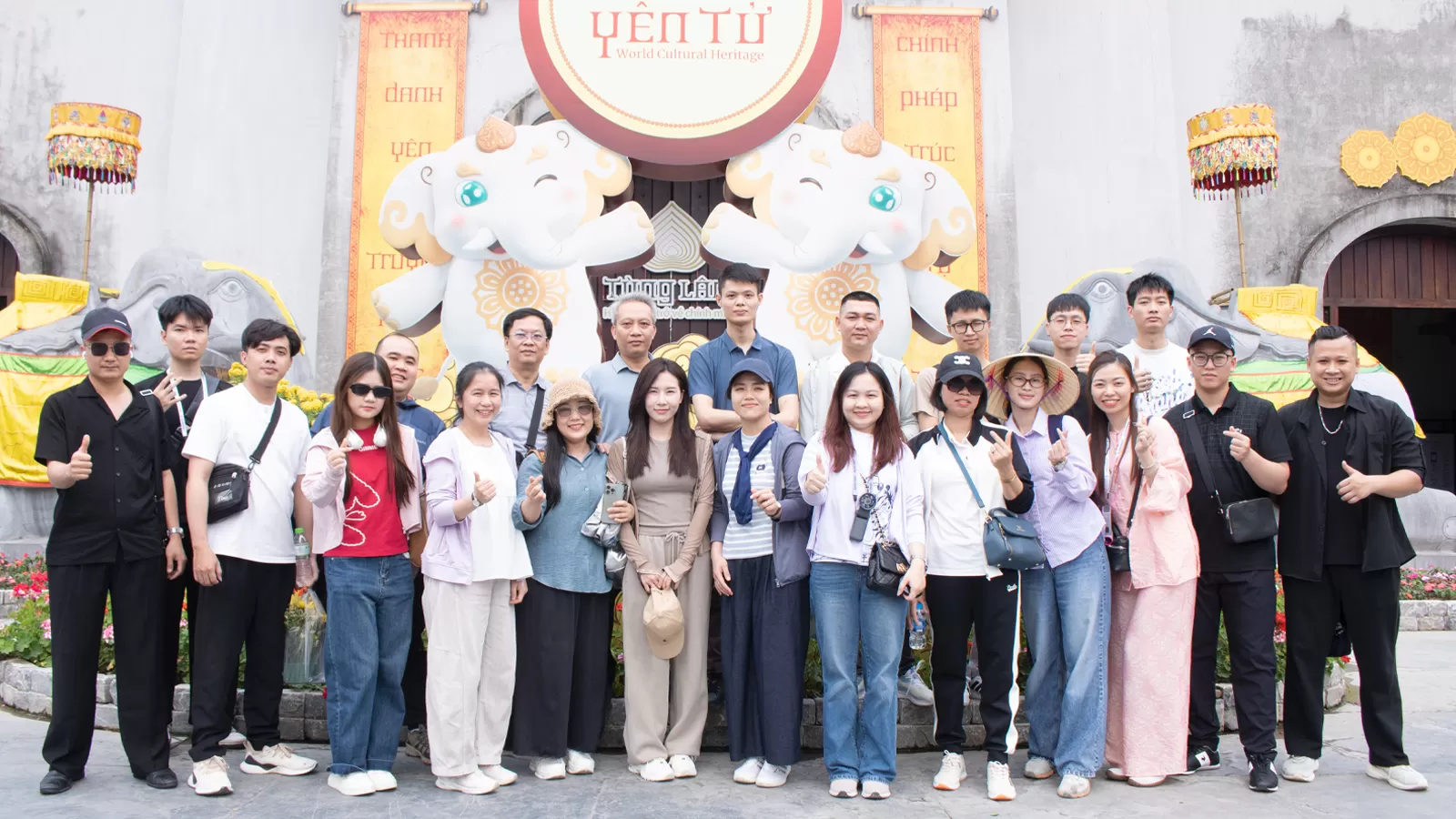 Hành Trình AVSTAR Du Xuân Leo Núi Yên Tử 2026